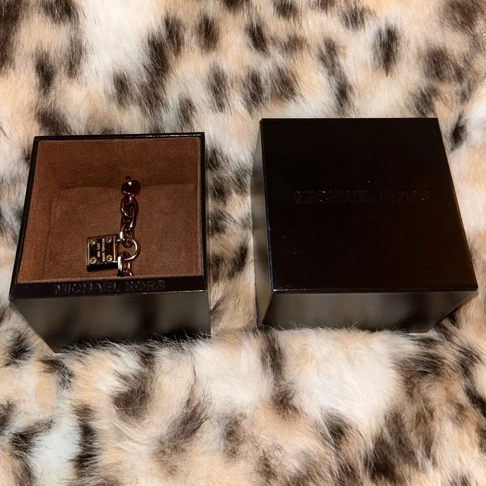 MICHAEL KORS MKJ4343791 Rose Gold Tone Chain Bracelet Padlock with Box - Picture 15 of 16